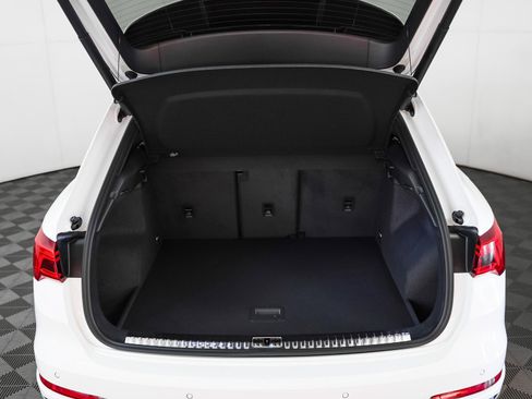 Certified 2024 Audi Q3 2.0T Premium w/ Convenience Package image 12