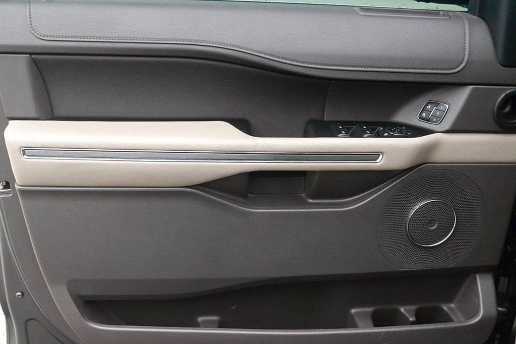 Used 2021 Ford Expedition XLT RWD image 9