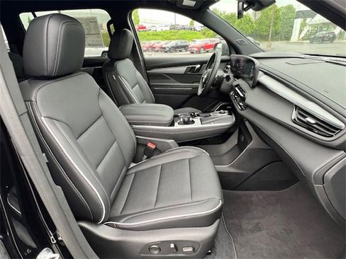 New 2025 Buick Enclave Preferred w/ LPO, Floor Liner Package image 19