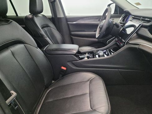 Used 2022 Jeep Grand Cherokee Limited 4xe image 21