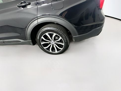 Used 2025 Ford Explorer ST-Line image 11