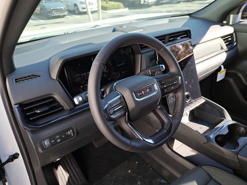 New 2026 GMC Terrain AT4 w/ Convenience Package III image 21