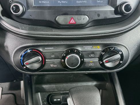 Used 2020 Kia Soul S FWD image 23