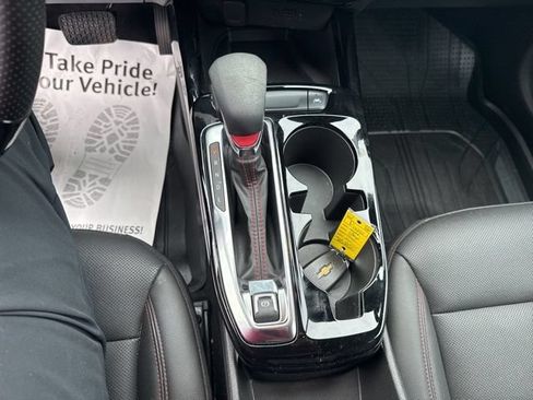 Used 2024 Chevrolet Trax RS w/ Sunroof Package FWD image 19