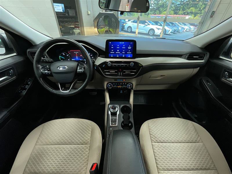 Used 2021 Ford Escape SE w/ Cold Weather Package AWD/4WD image 25