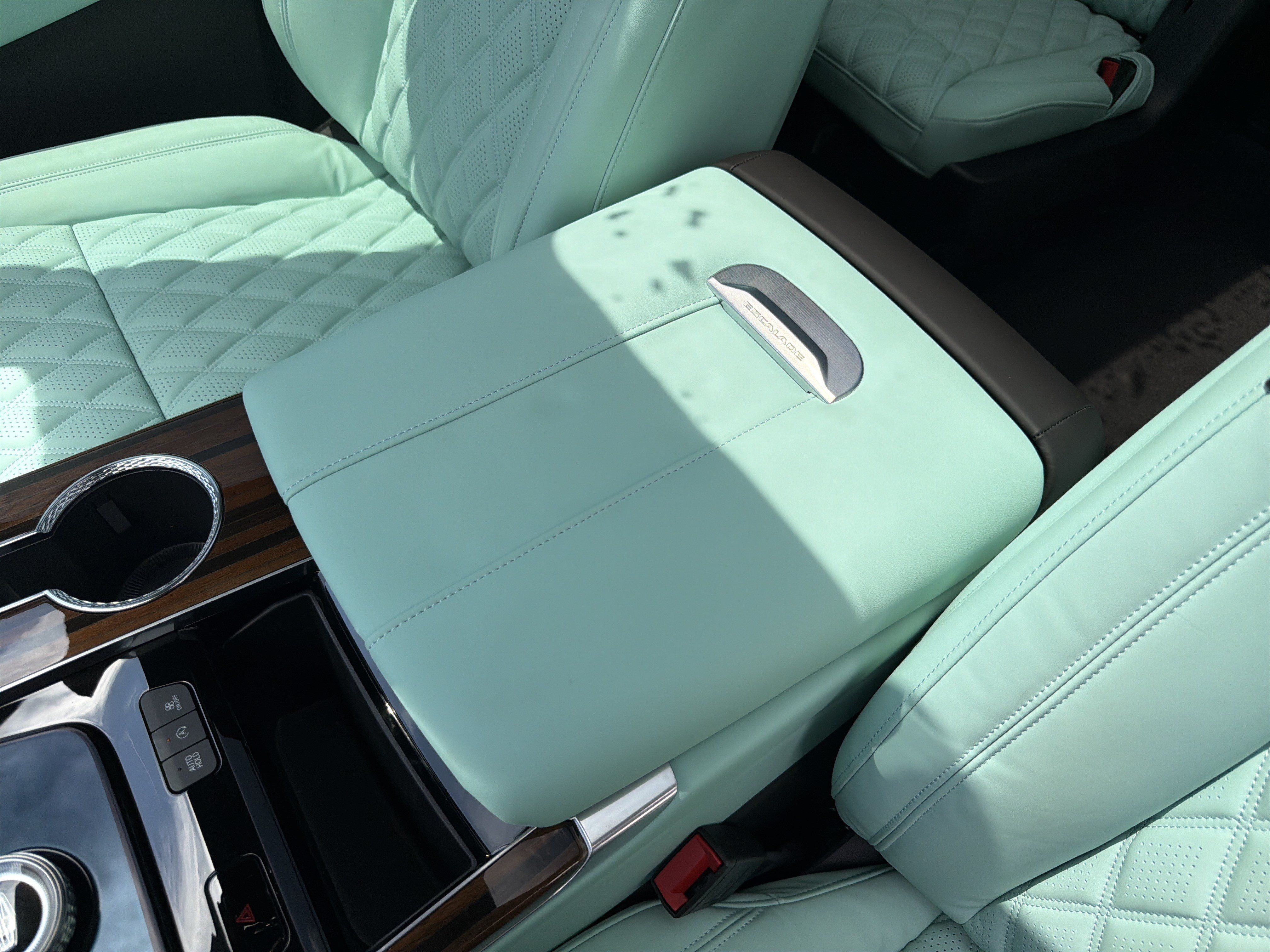 Used 2026 Cadillac Escalade Platinum Sport w/ LPO, Floor Liner Package AWD/4WD image 44