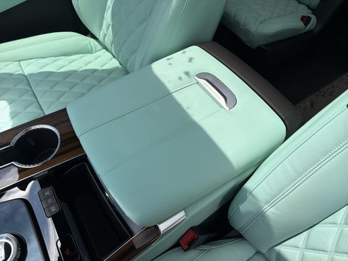 Used 2026 Cadillac Escalade Platinum Sport w/ LPO, Floor Liner Package AWD/4WD image 44