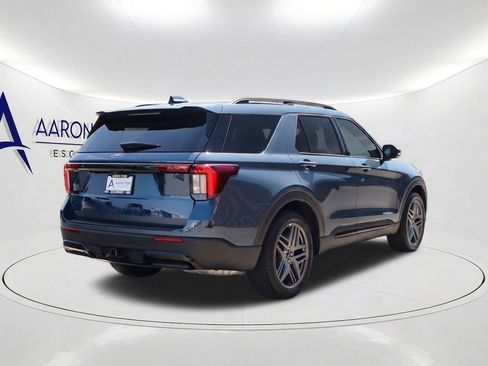 Used 2025 Ford Explorer ST-Line w/ Premium Package RWD image 4