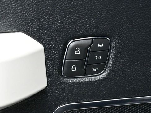 Used 2021 Ford F250 Platinum w/ FX4 Off-Road Package image 15