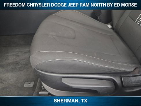 Used 2024 Hyundai Elantra SEL image 18