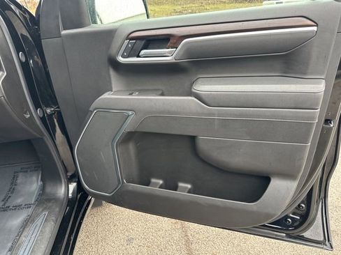 Used 2025 GMC Sierra 1500 SLT image 40