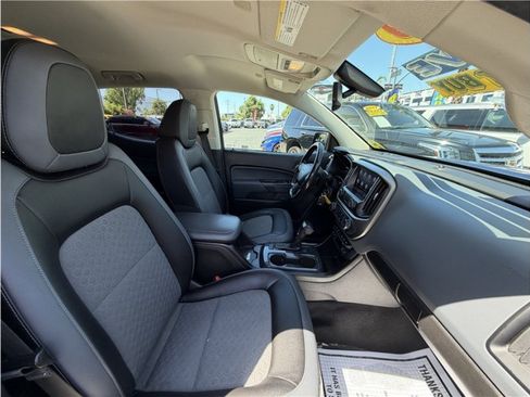 Used 2019 Chevrolet Colorado Z71 AWD/4WD image 30