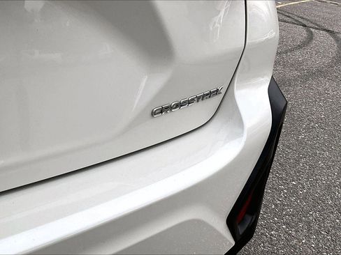 Used 2024 Subaru Crosstrek 2.0i Premium image 8