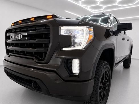 Used 2020 GMC Sierra 1500 Elevation w/ Elevation Value Package AWD/4WD image 33