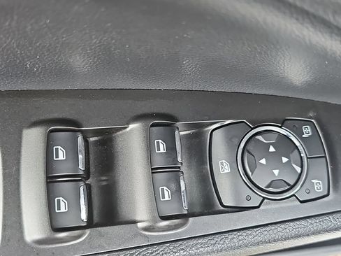 Used 2017 Ford Fusion Energi SE image 28