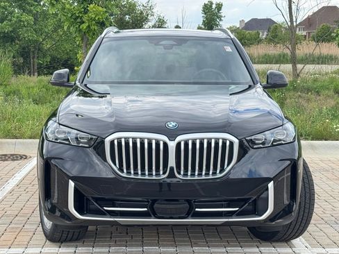 Used 2026 BMW X5 xDrive50e w/ Premium Package image 2