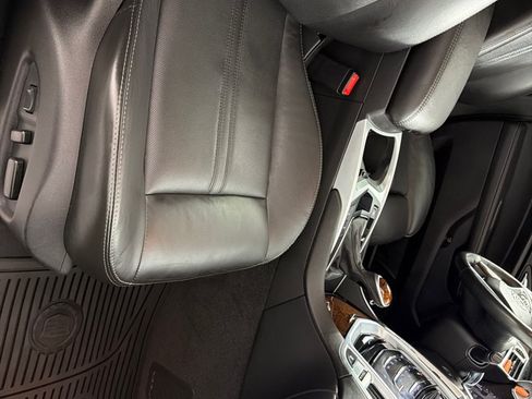 Used 2016 Cadillac SRX Luxury FWD image 23
