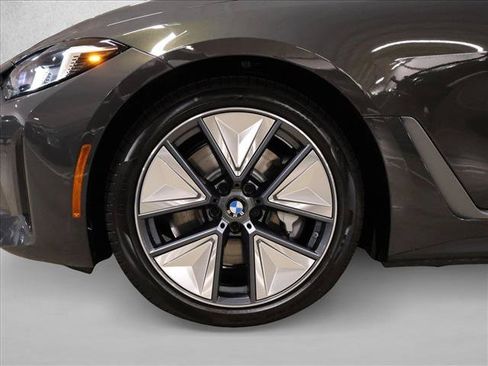 Used 2026 BMW i4 xDrive40i w/ Premium Package AWD/4WD image 10