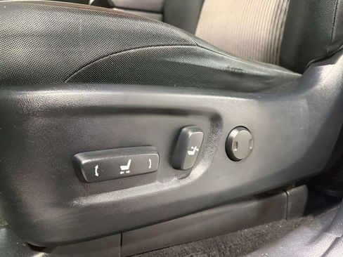 Used 2022 Toyota 4Runner SR5 AWD/4WD image 21