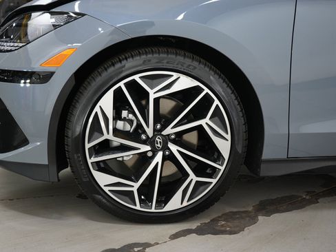 Used 2024 Hyundai Ioniq 6 Limited AWD/4WD image 29
