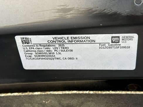 Used 2025 Chevrolet Malibu RS FWD image 38