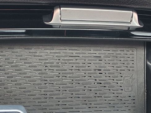 Used 2024 Mercedes-Benz GLE 350 4MATIC image 26