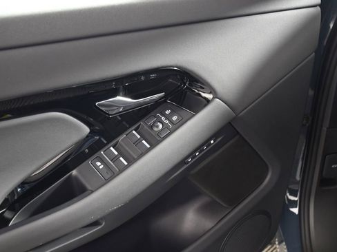 New 2026 Land Rover Range Rover Evoque S AWD/4WD image 15