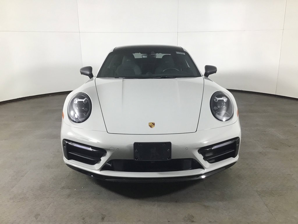 Certified 2024 Porsche 911 Carrera T RWD image 9