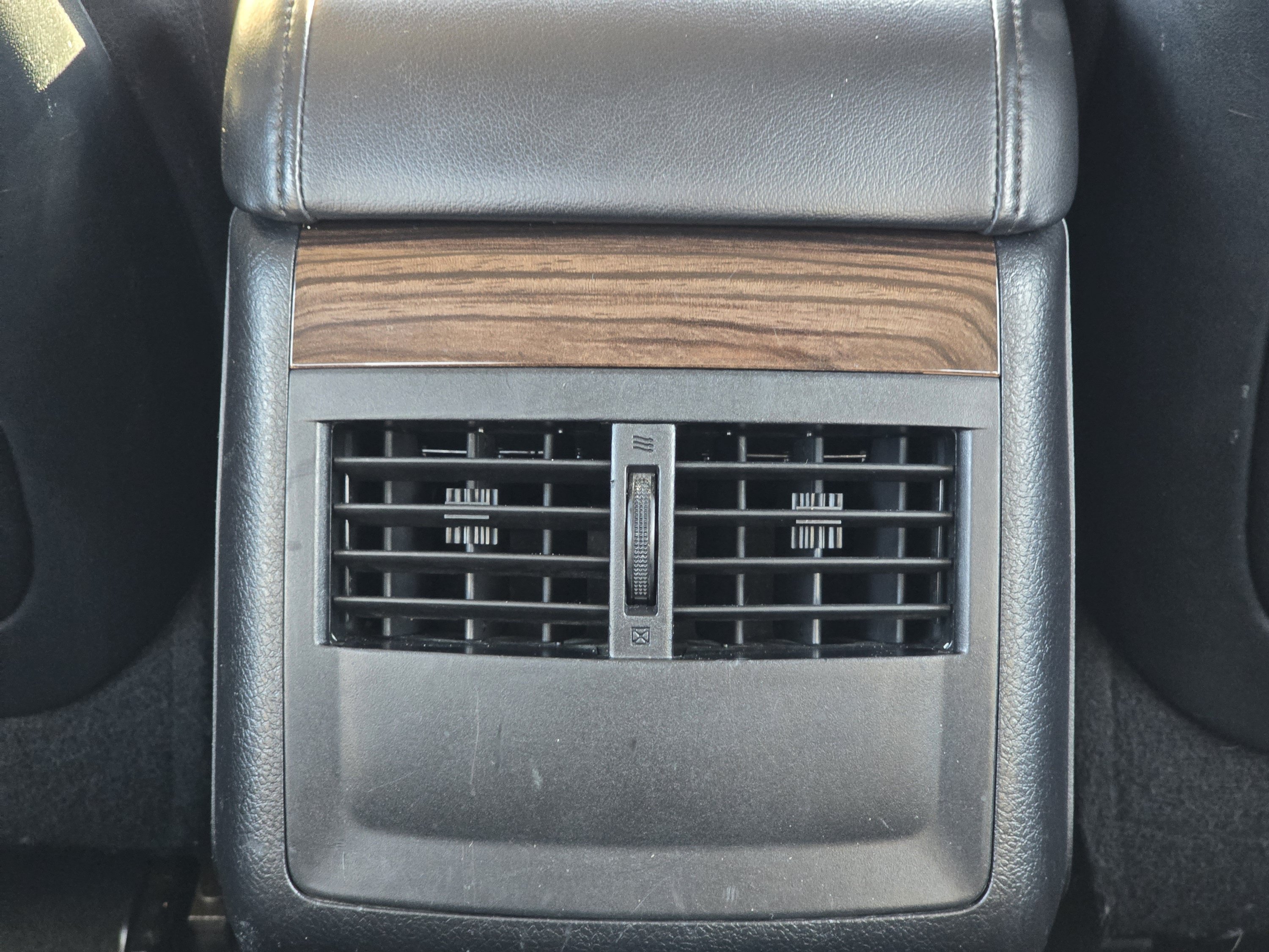 Used 2013 Toyota Avalon XLE FWD image 27