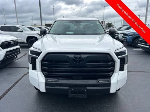 Used 2024 Toyota Tundra SR5 w/ SR5 Convenience Package AWD/4WD image 22