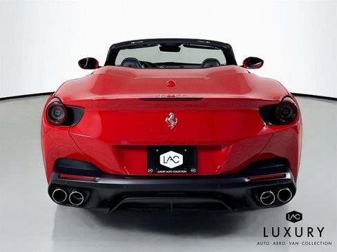 Used 2020 Ferrari Portofino image 7