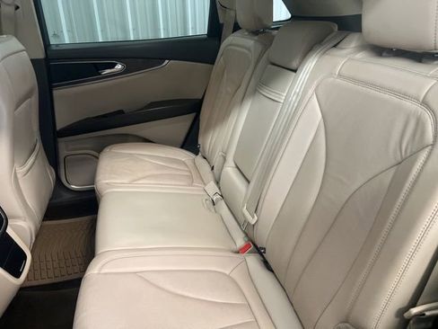 Used 2017 Lincoln MKX Reserve w/ Enhanced Security Package image 15