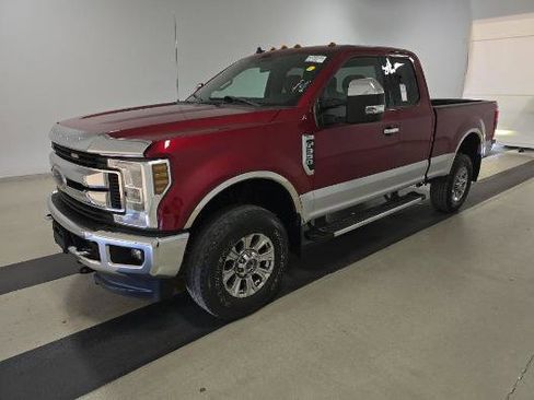 Used 2019 Ford F350 XLT w/ XLT Premium Package image 3