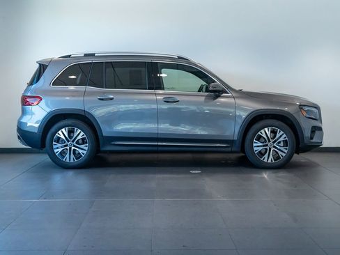 Used 2026 Mercedes-Benz GLB 250 4MATIC image 8