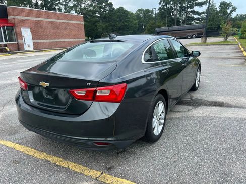 Used 2017 Chevrolet Malibu LT FWD image 10