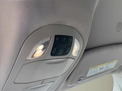Used 2023 Chrysler Pacifica Touring-L FWD image 24