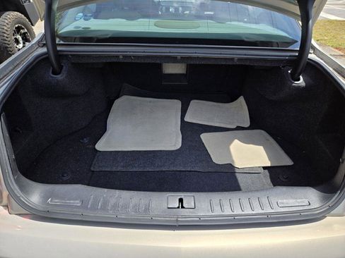 Used 2008 Cadillac DTS w/ Trunk Convenience Package FWD image 17