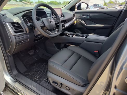 New 2026 Nissan Rogue Dark Armor AWD/4WD image 2