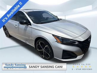 Used 2023 Nissan Altima 2.5 SR w/ SR Premium Package FWD video 1