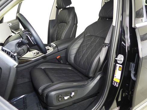 Certified 2024 BMW X7 xDrive40i w/ Premium Package AWD/4WD image 22