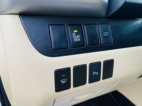 Used 2016 Toyota Highlander Limited Platinum image 37