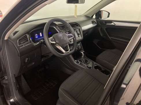 Used 2022 Volkswagen Tiguan S image 11