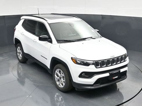 New 2025 Jeep Compass Latitude w/ Sun & Sound Group image 41