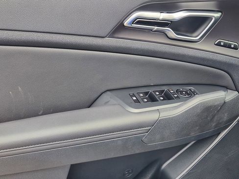 New 2026 Kia Sportage SX image 6