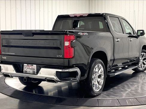 Used 2020 Chevrolet Silverado 1500 LTZ w/ LTZ Premium Package AWD/4WD image 13