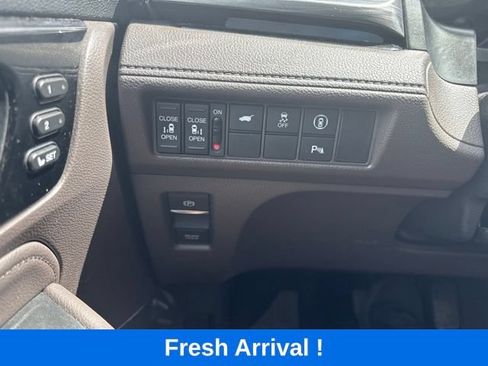 Used 2024 Honda Odyssey Elite image 9
