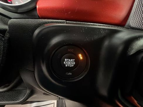 Used 2020 Jeep Wrangler Unlimited Rubicon w/ Cold Weather Group AWD/4WD image 16