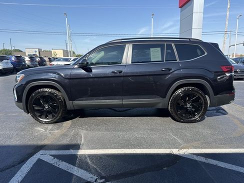 Used 2024 Volkswagen Atlas SE FWD image 12