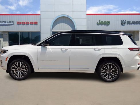 New 2025 Jeep Grand Cherokee L Summit AWD/4WD image 3