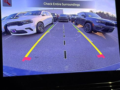 New 2025 Jeep Grand Cherokee Limited image 16